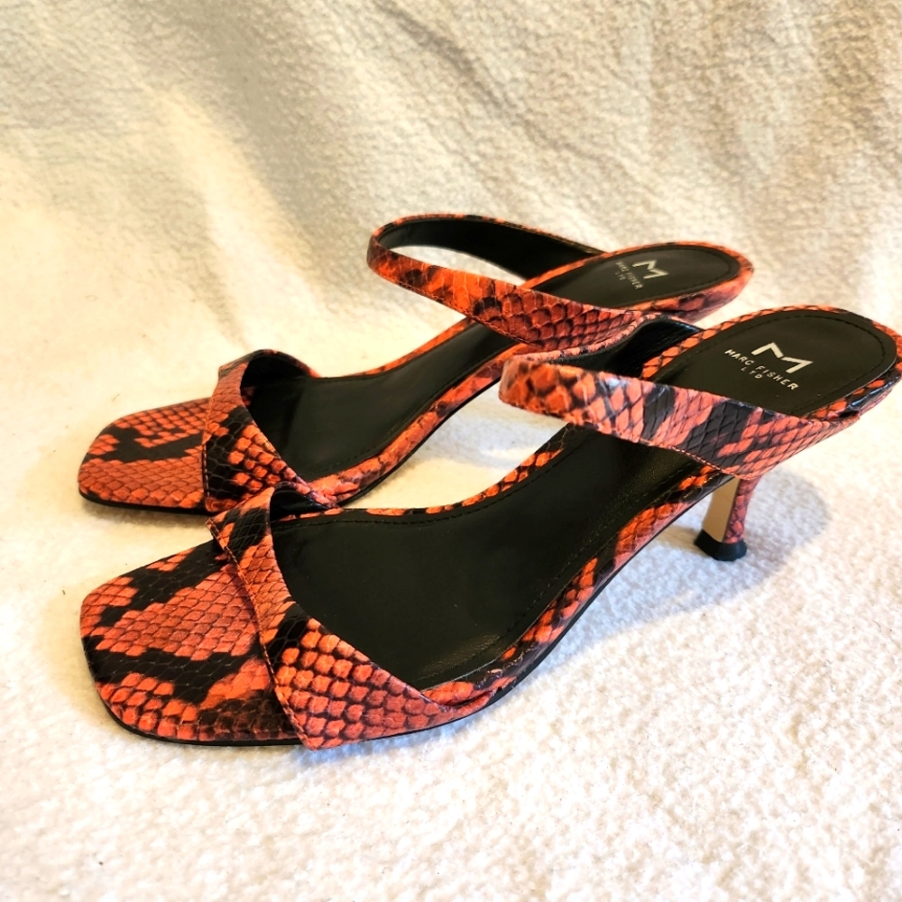 Marc Fisher  LTD Genia sandal sz 7